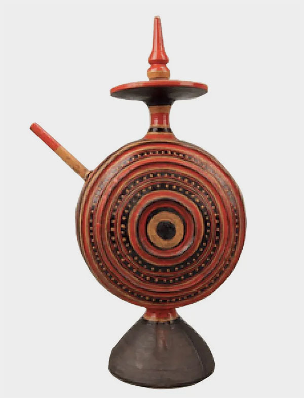 彝族漆器酒壶2.png