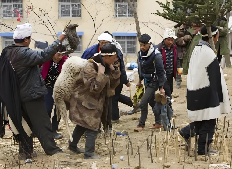蔡华，张可佳：民族学视野下的义诺彝族“吉觉”仪式